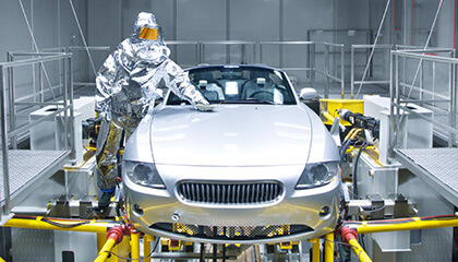 帶四立柱系統(tǒng)和陽(yáng)光模擬的環(huán)境試驗(yàn)箱