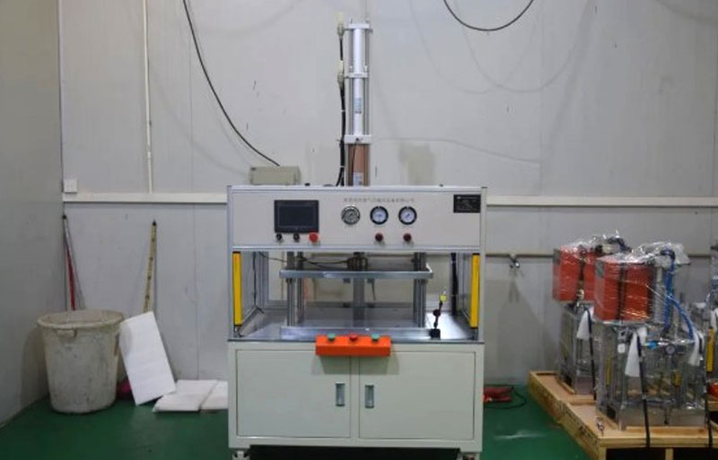 螺母壓鉚機(jī)